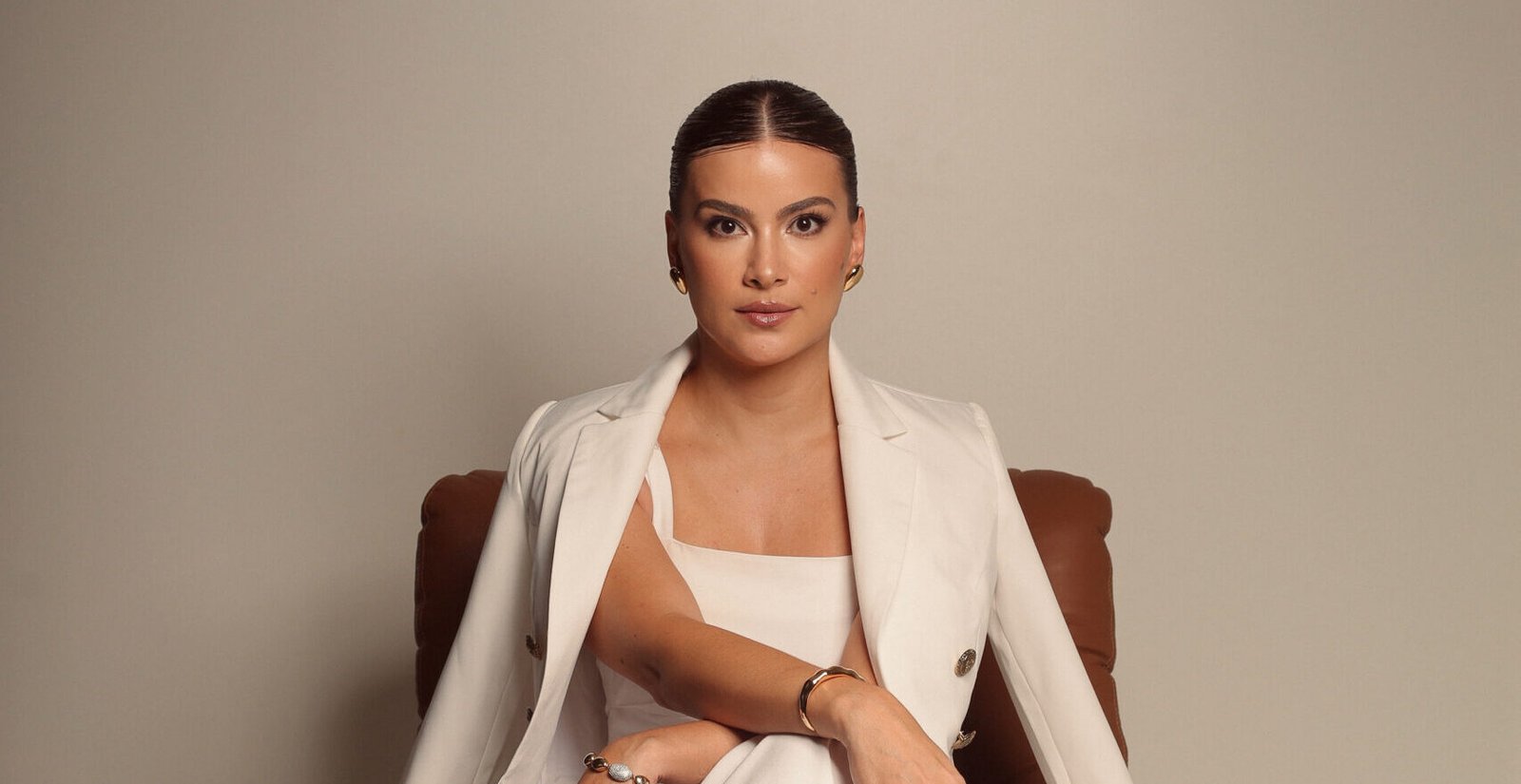 Dra. Gianne Pascoal, médica dermatologista